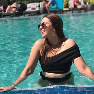 Meet your Posher, Elvia